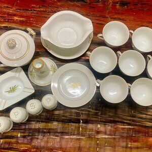 Fukagawa Arita 1960s Elegant White and Gold wheat hand painted Dinnerware Set 17